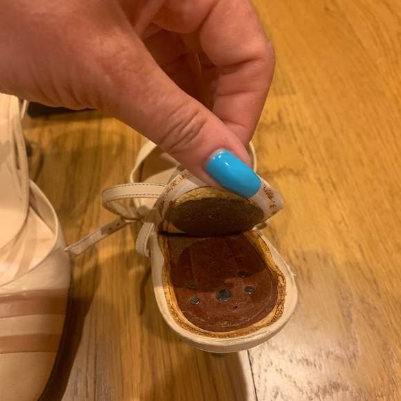 Chanel Peach/Pink Mules size 38. Very comfortable! Original Box and Dustbag! - Picture 2 of 4